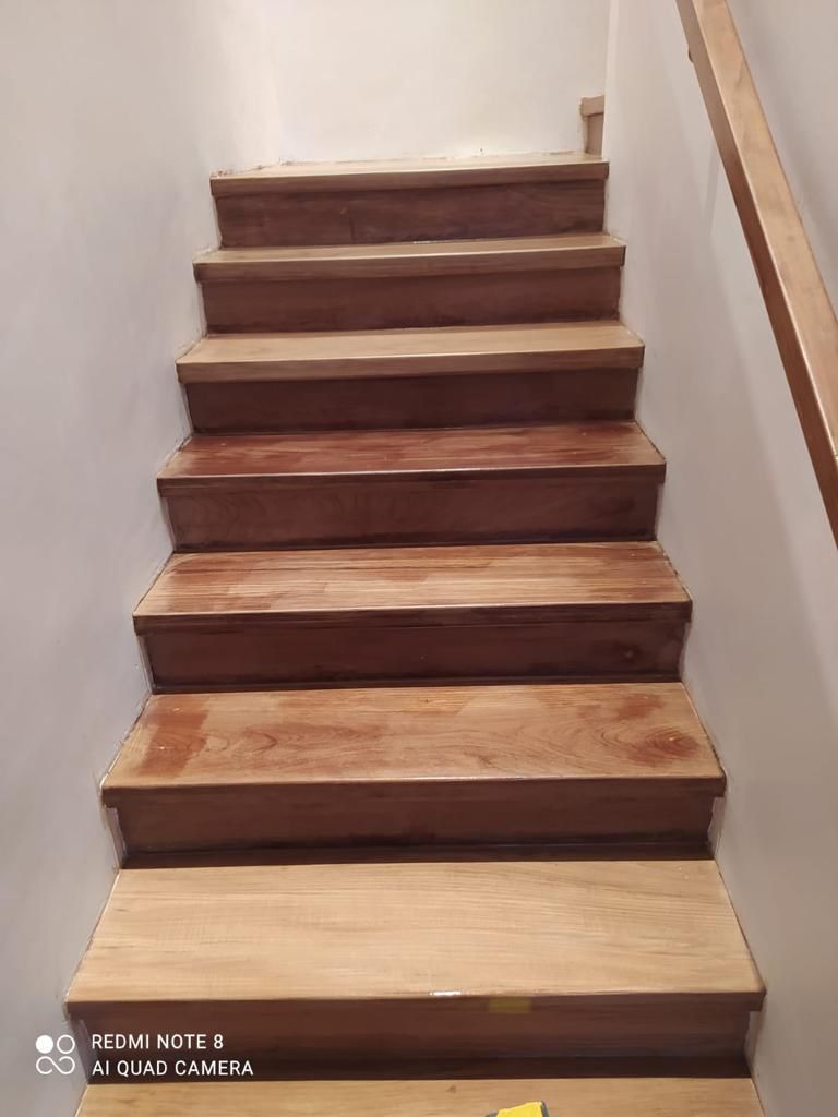 Parquet staircase sanding and repair